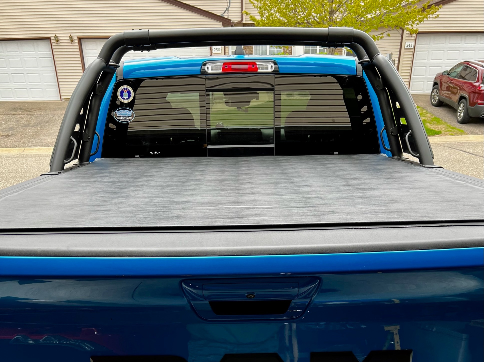 Truxedo RAM 1500 Sentry Hard Roll-Up Bed Cover R108829 (19-26 RAM