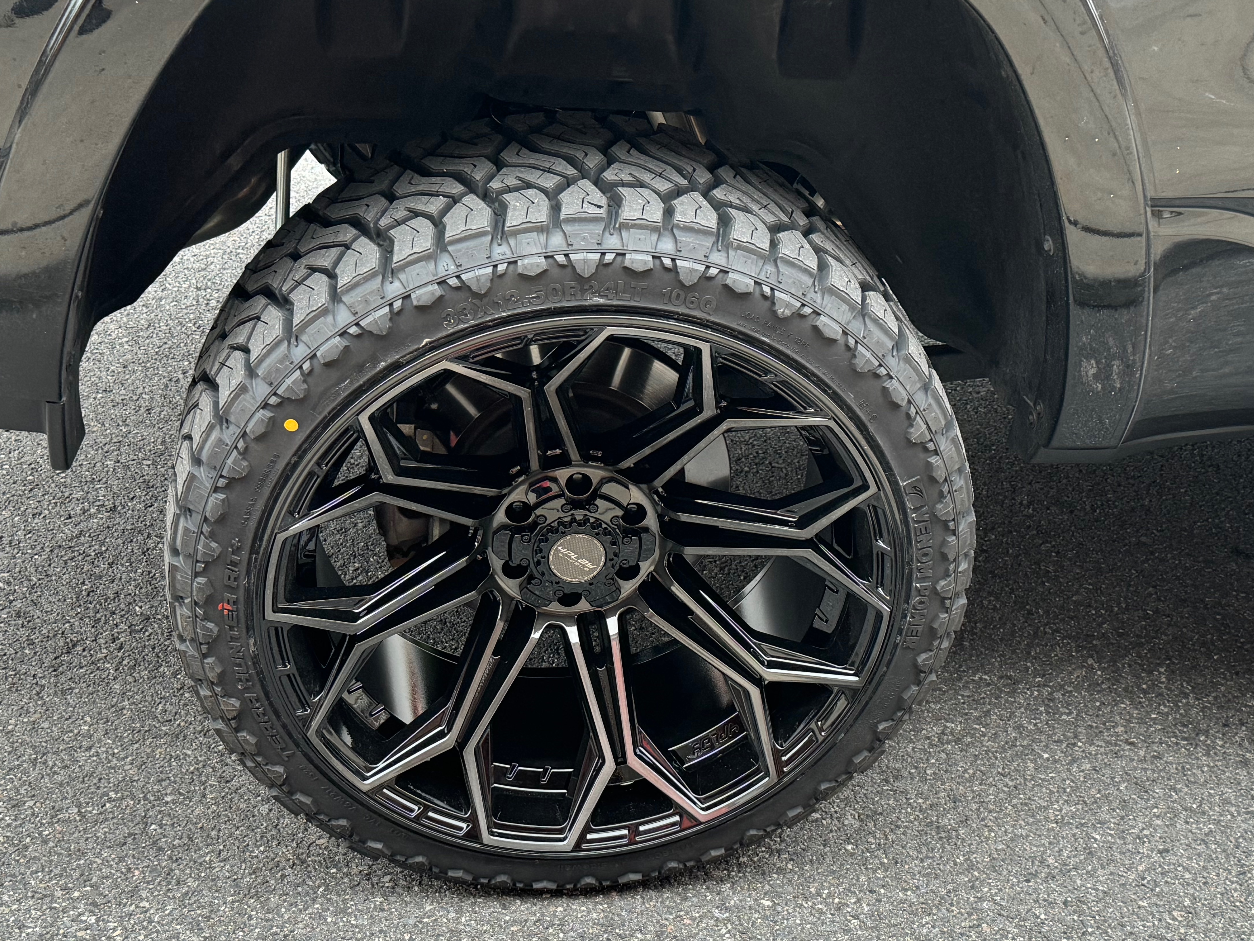 4Play Tundra 4P83 Gloss Black with Brushed Face 6-Lug Wheel; 24x12
