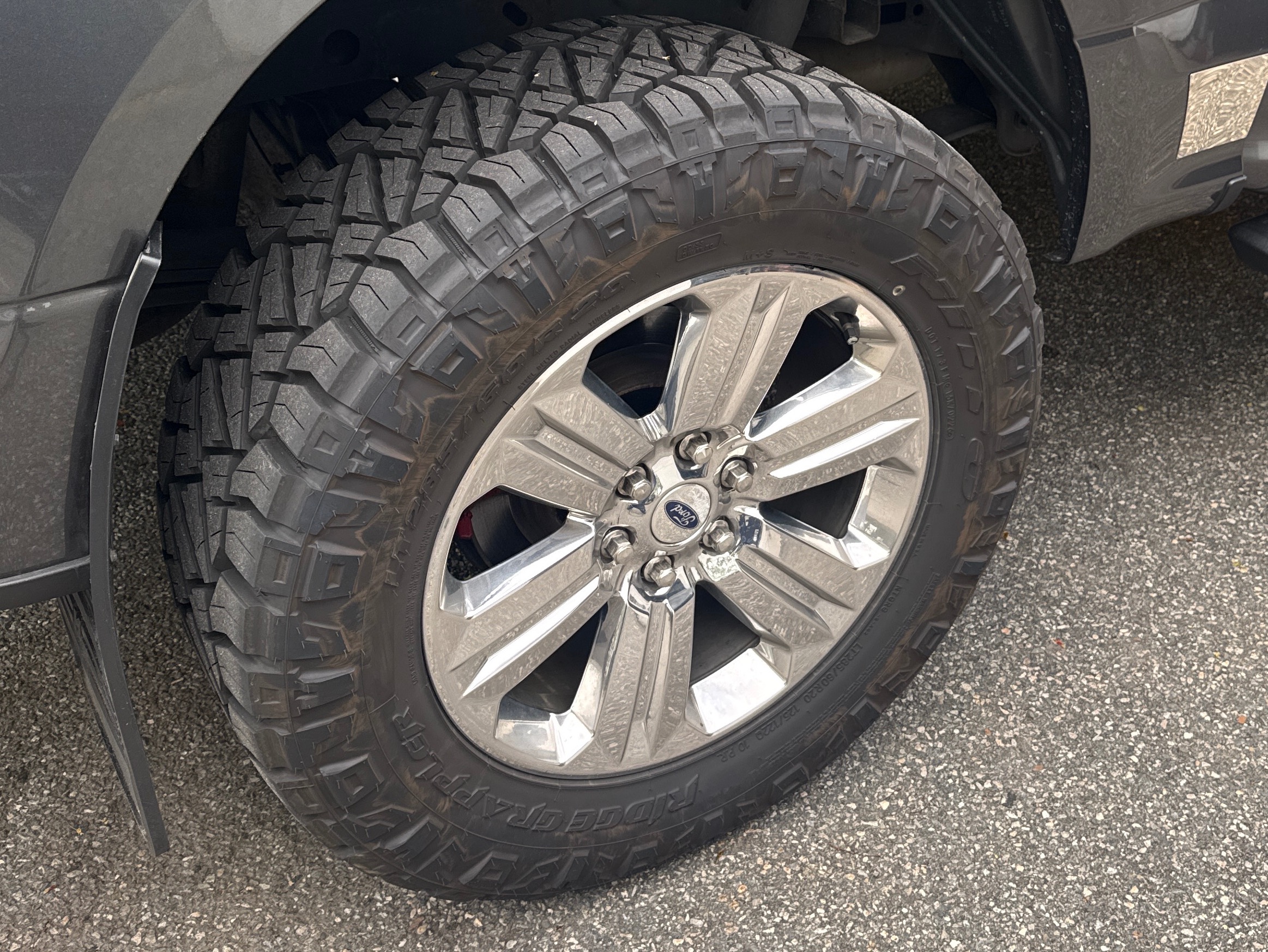 NITTO F-150 Ridge Grappler A/T Tire 217400 (33
