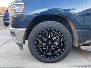 Moto Metal RAM 1500 MO985 Breakout Gloss Black Machined 5