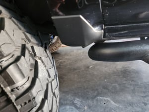 Genuine GM OEM Front Driver Side Fender Lower Molding Protector For Silverado 2014-2017 – 22801018