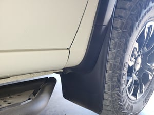 WeatherTech Parafanghi Posteriori Per Chevrolet Silverado 1500 2022-2024 - Coppia Nero, Senza Foratura, Laser Measured